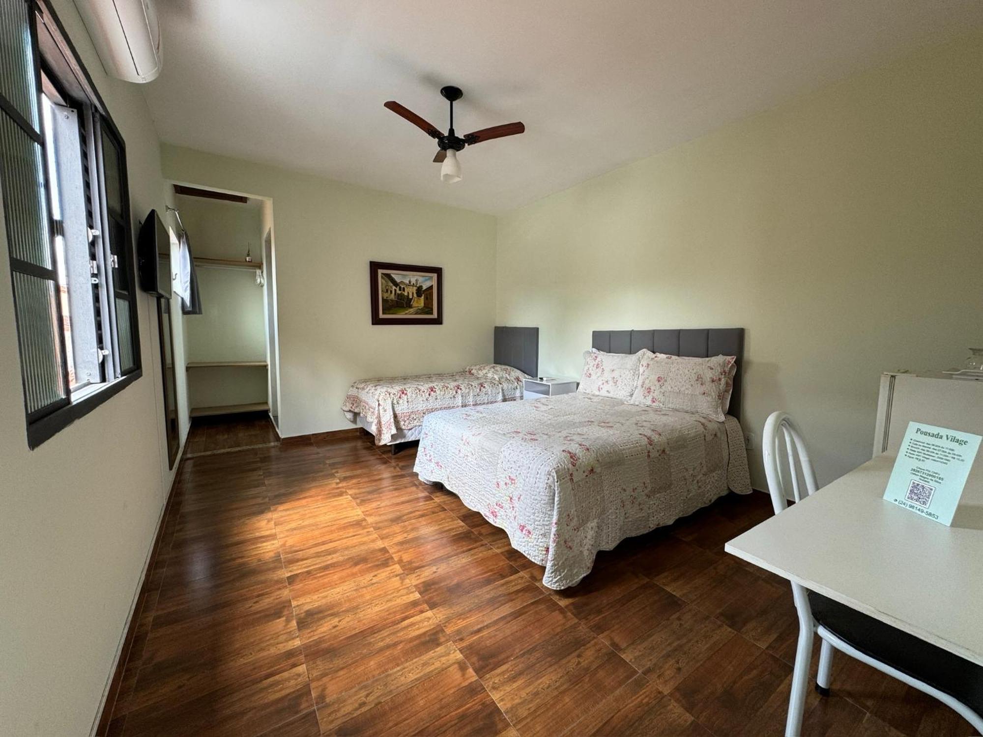 Pousada Familiar Vilage Bed & Breakfast Homestay Volta Redonda Eksteriør bilde